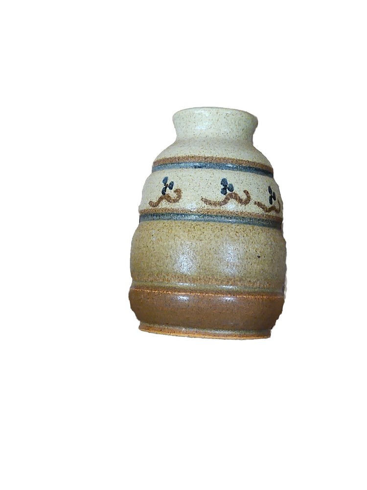 Kalapuya Pottery Vase
