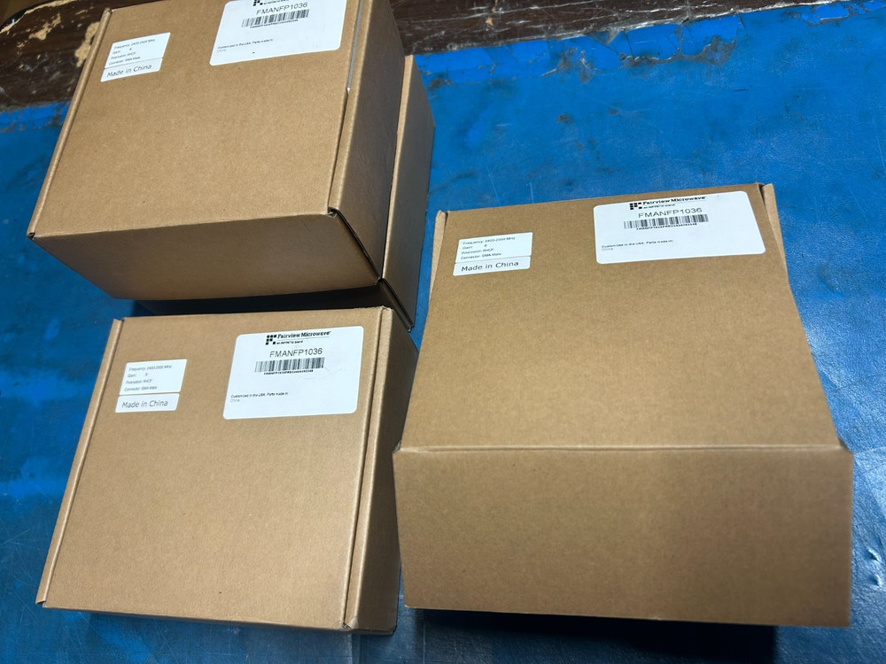 New - Fairview Microwave FMANFP1036 Antenna's