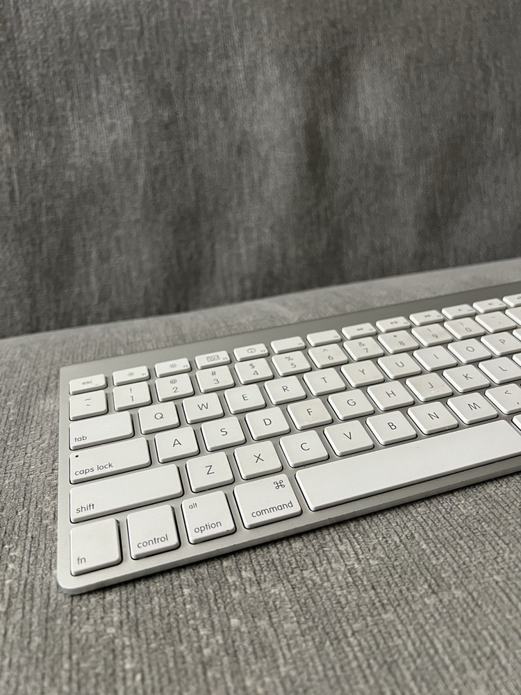 Apple Battery Powered Wireless Keyboard Model A1314 Tested