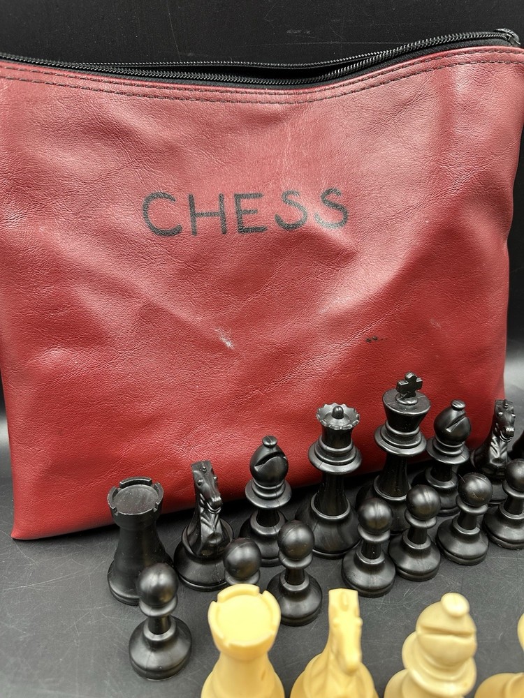 Vintage Chess Set Plastic 3.5" Kings