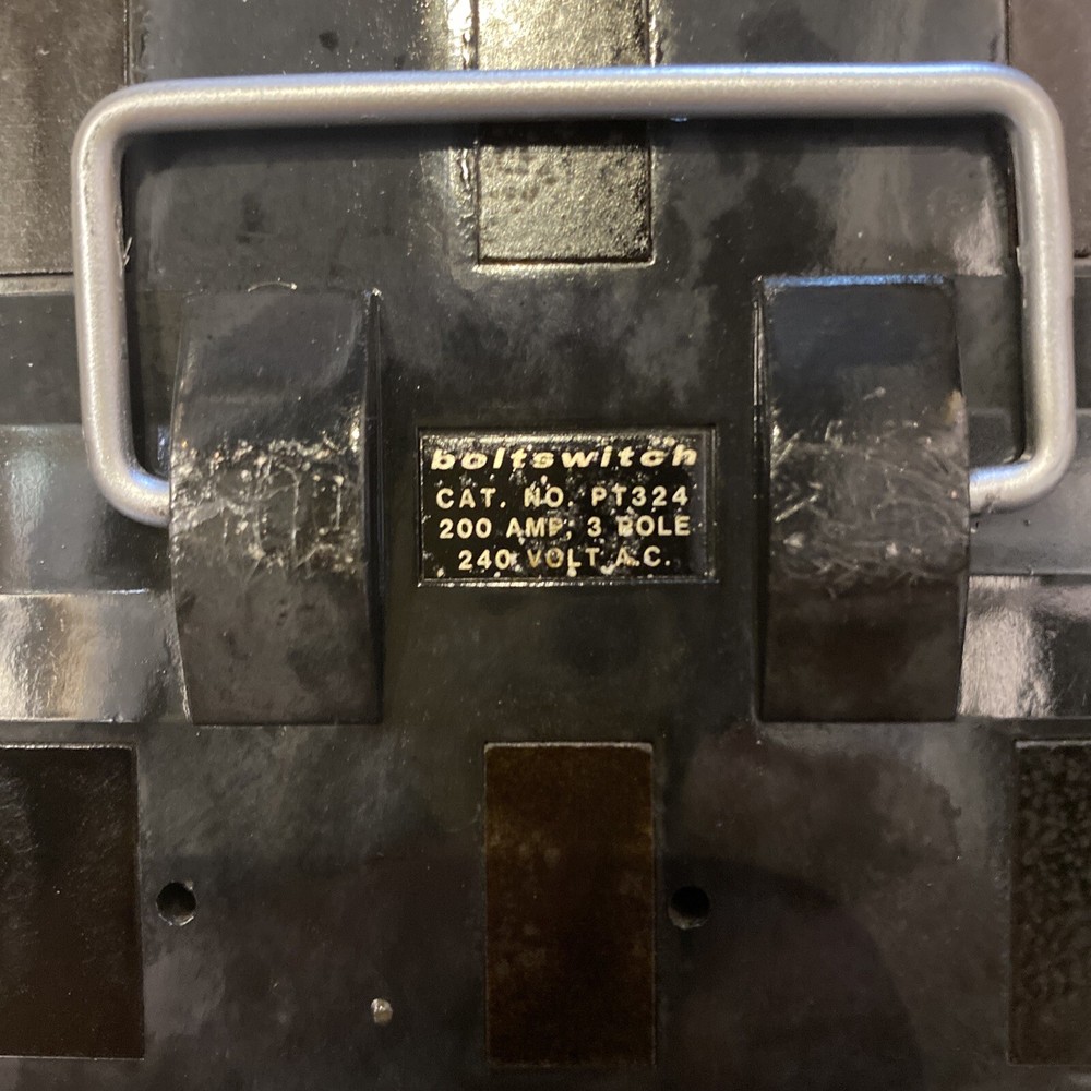 BoltSwitch PT324 PullOut 200A 3Pole 240V Included Fuses Shipping Same Day.