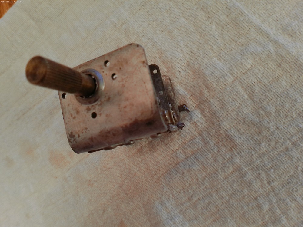 Vintage Dual Section Variable Capacitor 150/450pf Tested Good