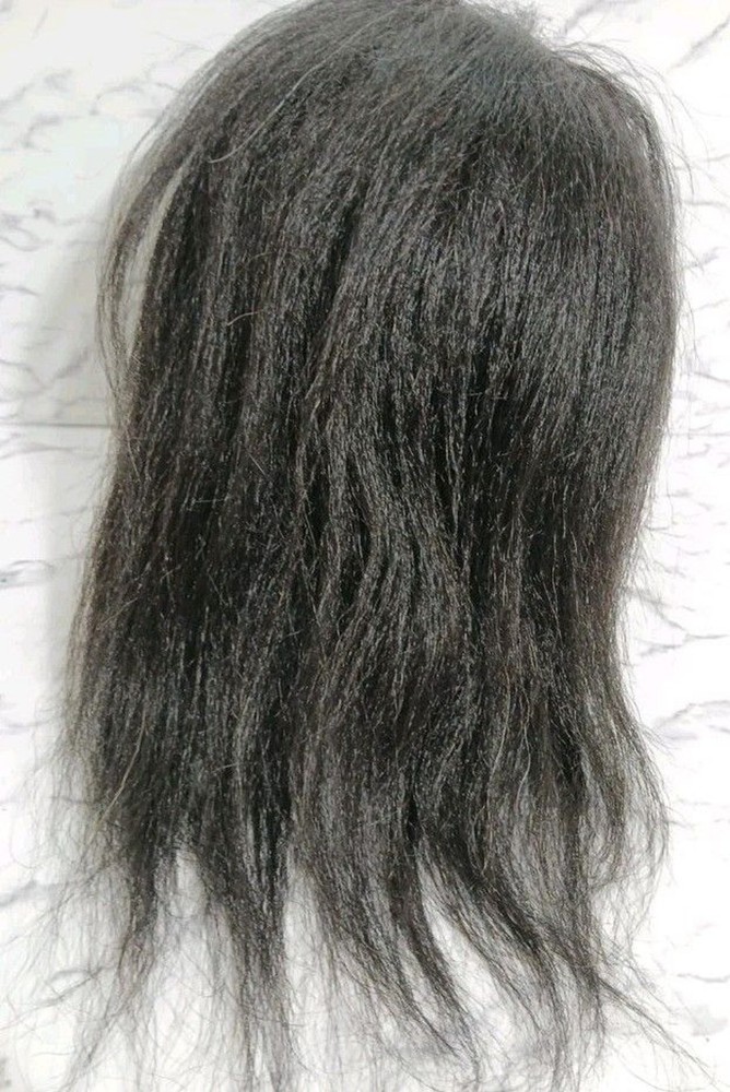 Medium training mannequin head with cosmetology practice