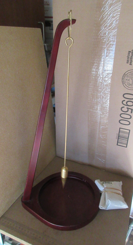 Wooden tabletop pendulum (P 381)