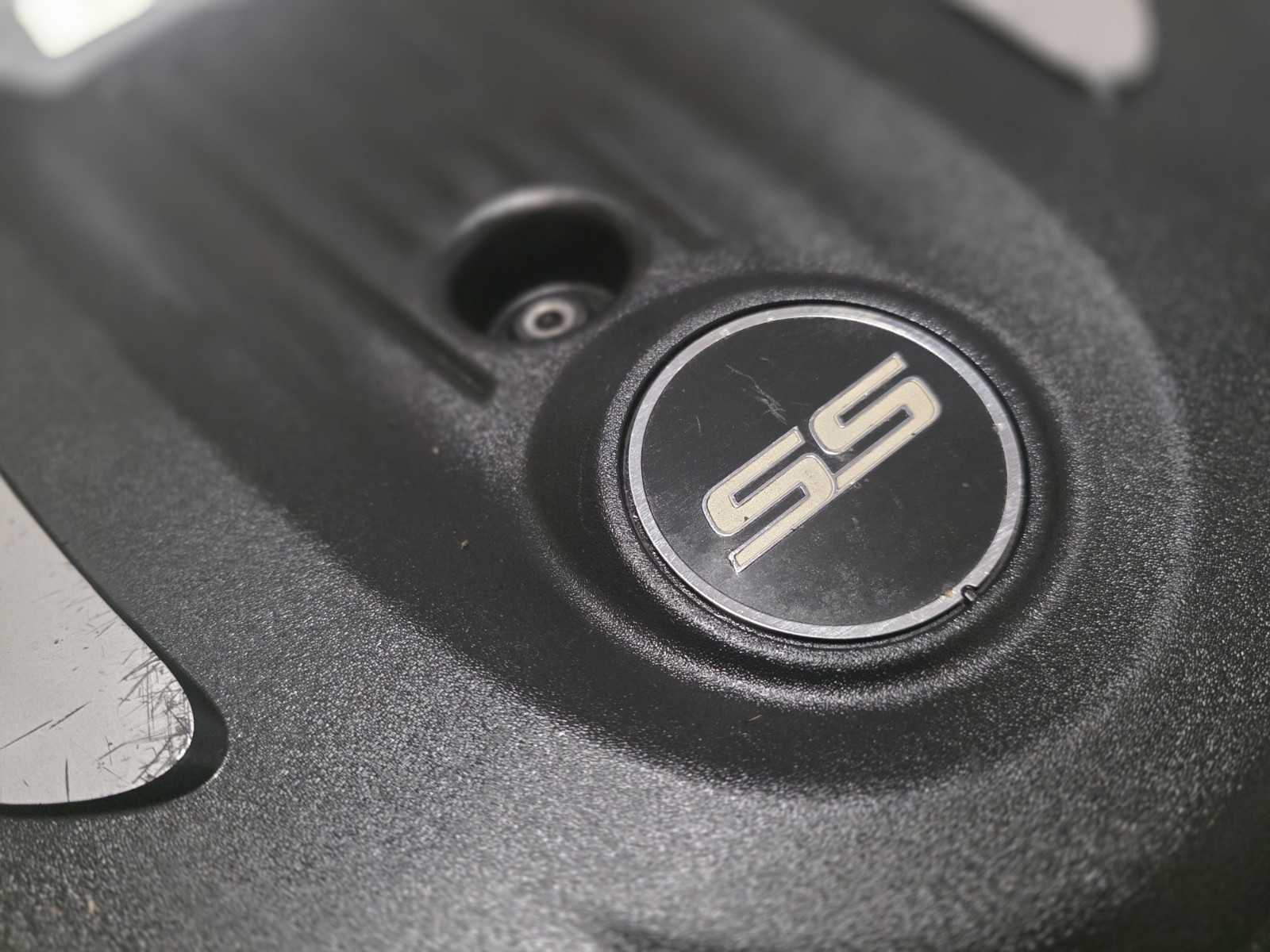 Trailblazer Ss Tbss Engine Cover 6.0L V8