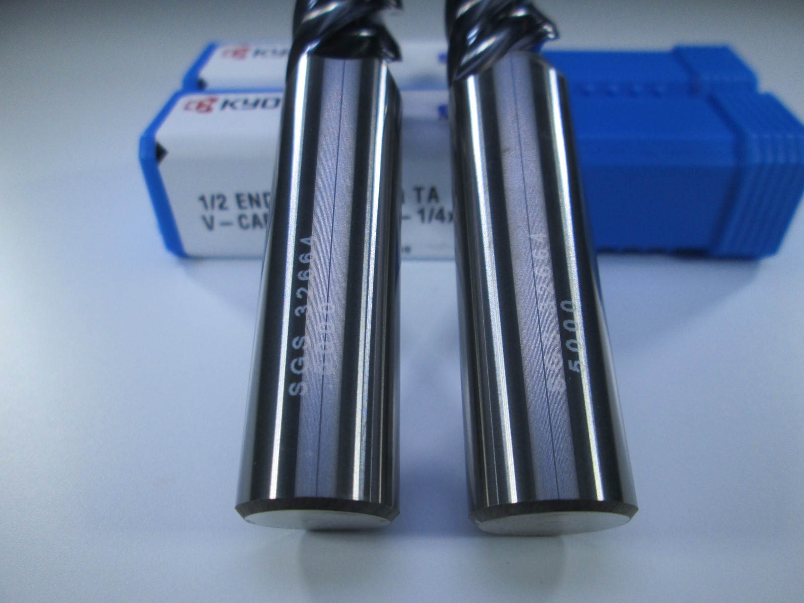LOT ( 5 ) KYOCERA SGS 32664 V-CARB SOLID CARBIDE 1/2" 5 FLUTE END MILLS SET