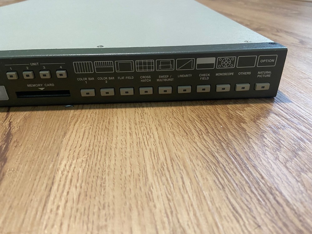LEADER LT-443D Multiformat Video Generator Mainframe LT 443D