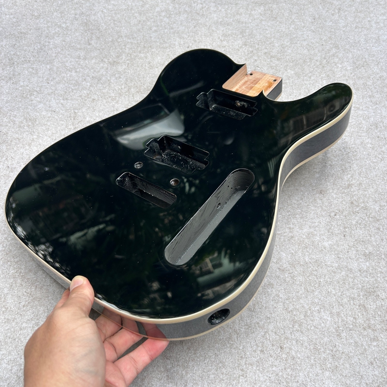 Guitar Body Tele Alder wood HH black 4.95 LBS Tremolo Bridge