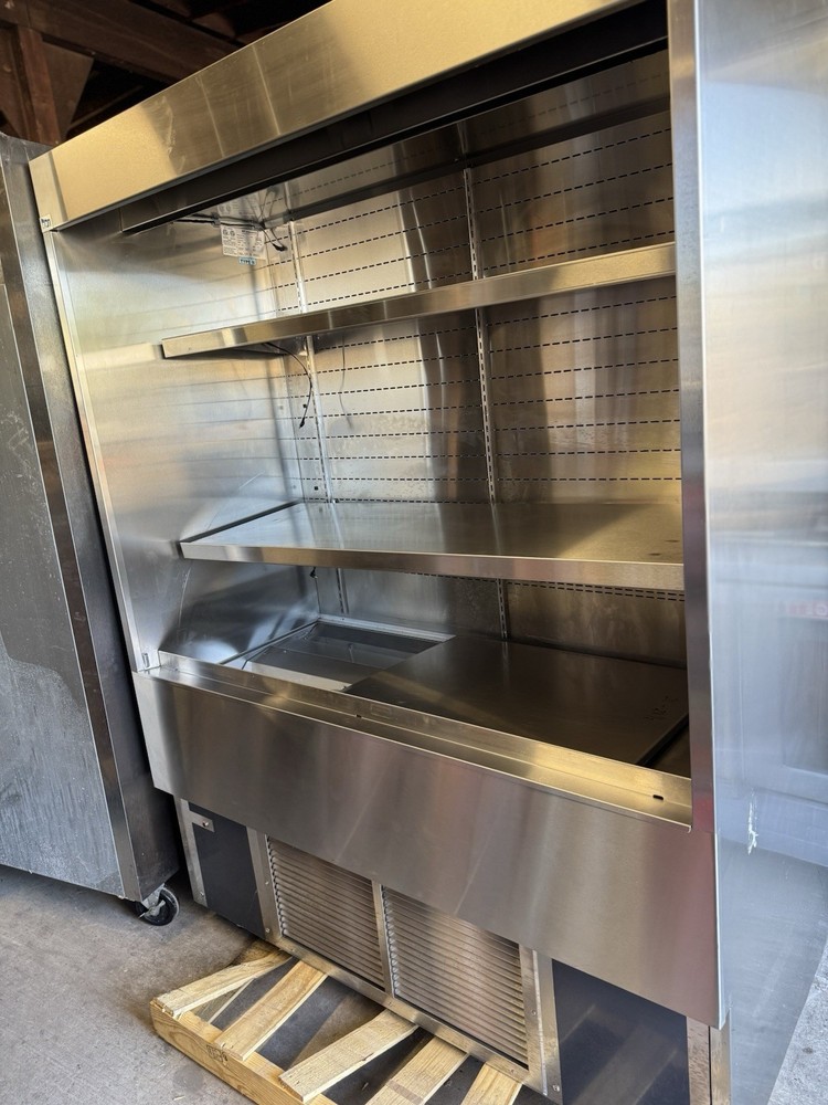 RPI Industries SCAS60R- 60”Refrigerant Open Display Case . Used Only Two Weeks