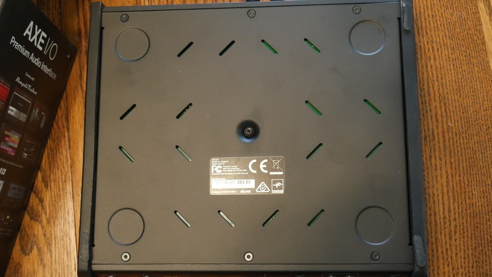 IK Multimedia AXE I/O USB Guitar Audio Interface