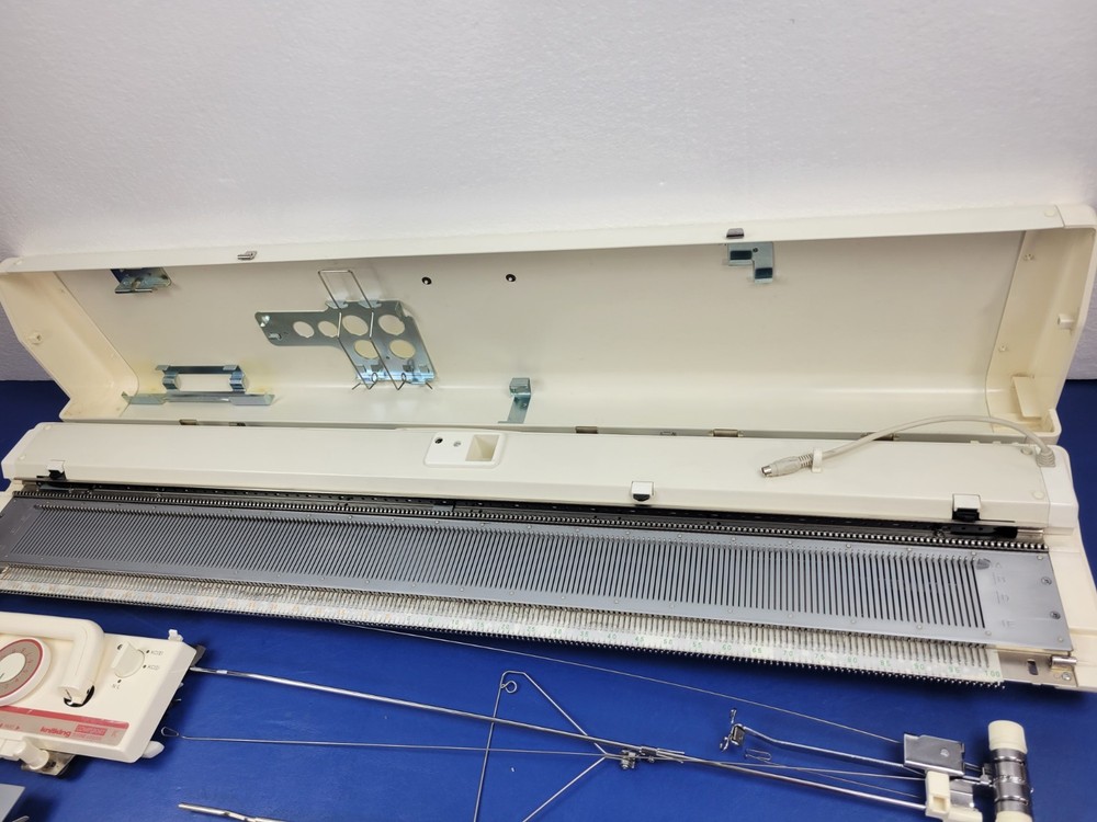 Knitking Compuknit 5 STAR (same as Brother 970) Knitting Machine Tested/Working