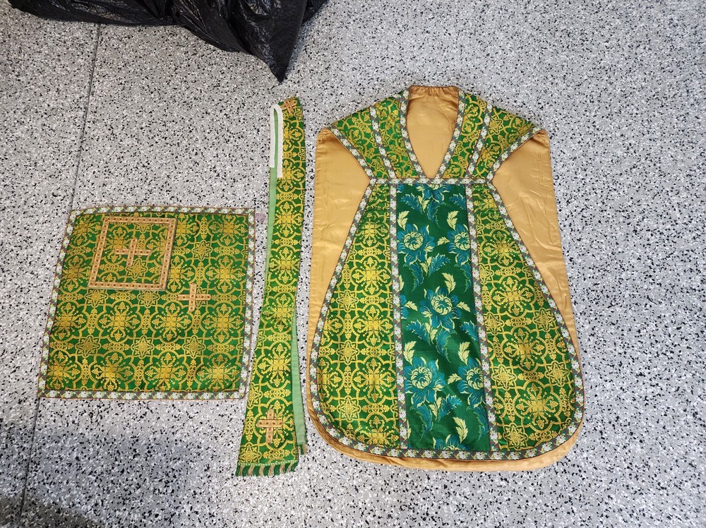 Antique Fiddleback Chasuble