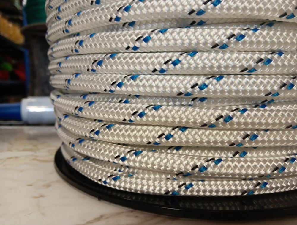 3/8 " x 600 ft. Double Braid-Yacht Braid Polyester Rope Spool. White W/Trace