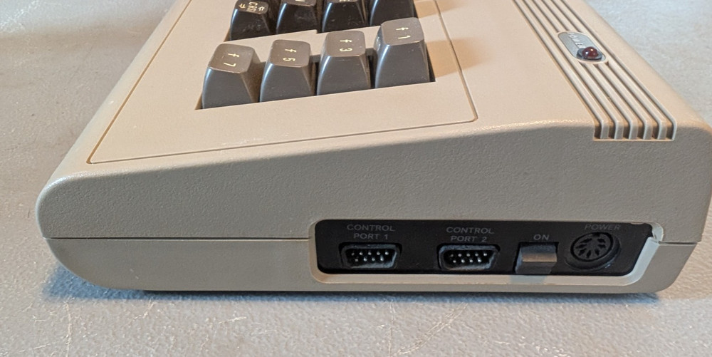 Commodore 64 - Fully tested, missing screws