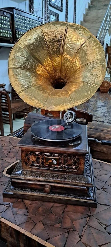 Vintage HMV Gramophone Fully Functional working Phonograph, win-up record player