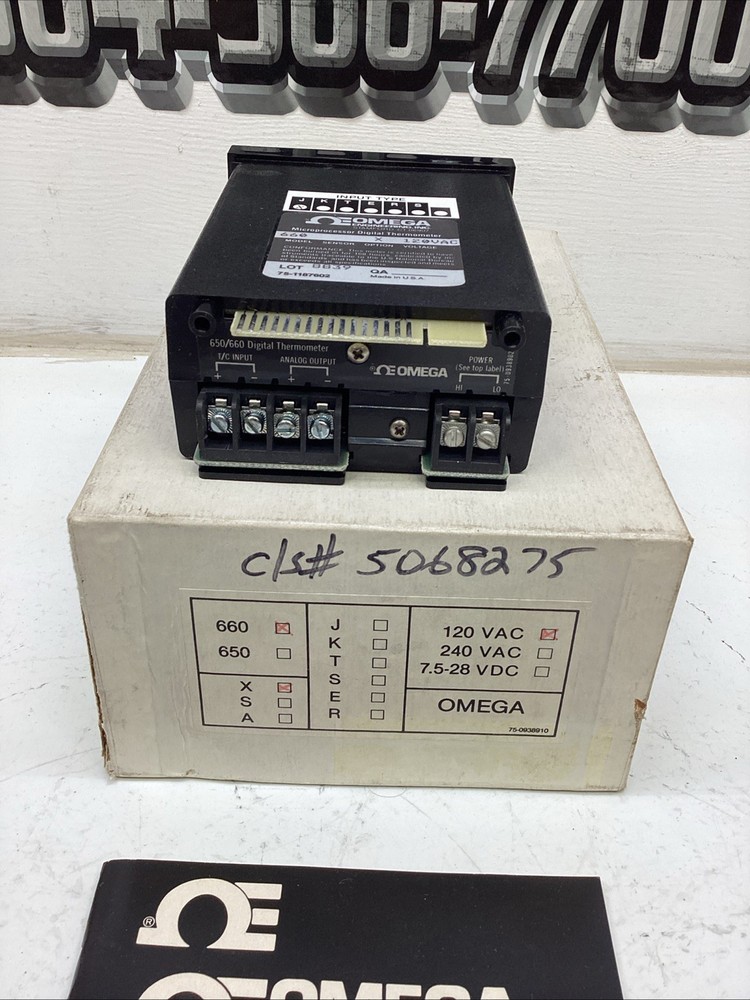 Omega Engineering Microprocessor Digital Thermometer Model 660 NIB