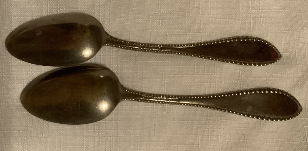 Oneida Leota Pattern 2 Teaspoons Extra Coin Silver Plate