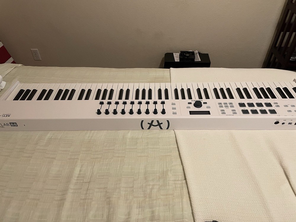 Arturia KeyLab Essential 88 88-key Keyboard Controller