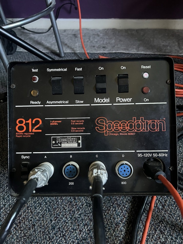 Speedotron Strobe Professional Quality Black line Setup, Works Great