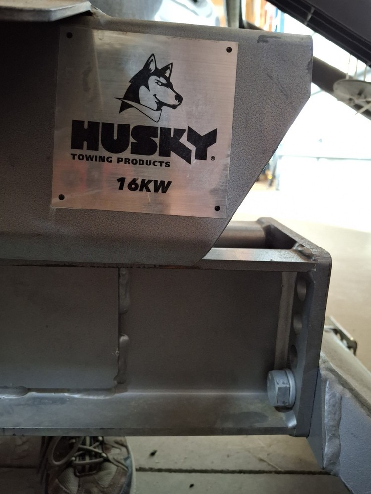 5th Wheel Hitch Puck Mount