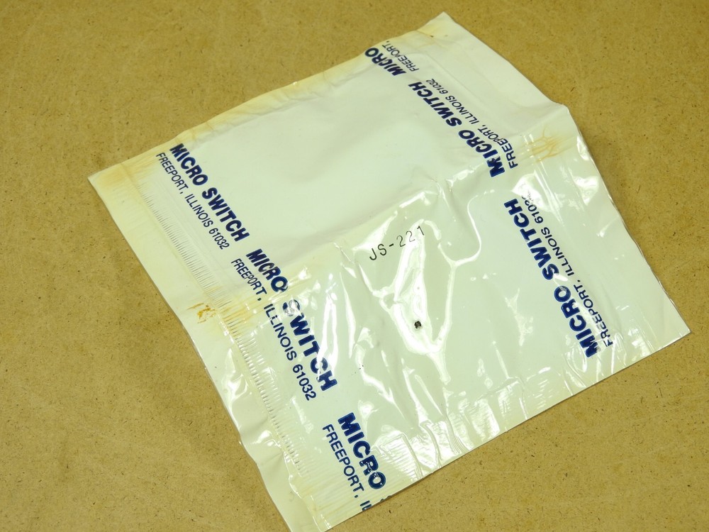 Micro Switch JS-221 Switch Access Snap Action Roller Lever Actuator - New