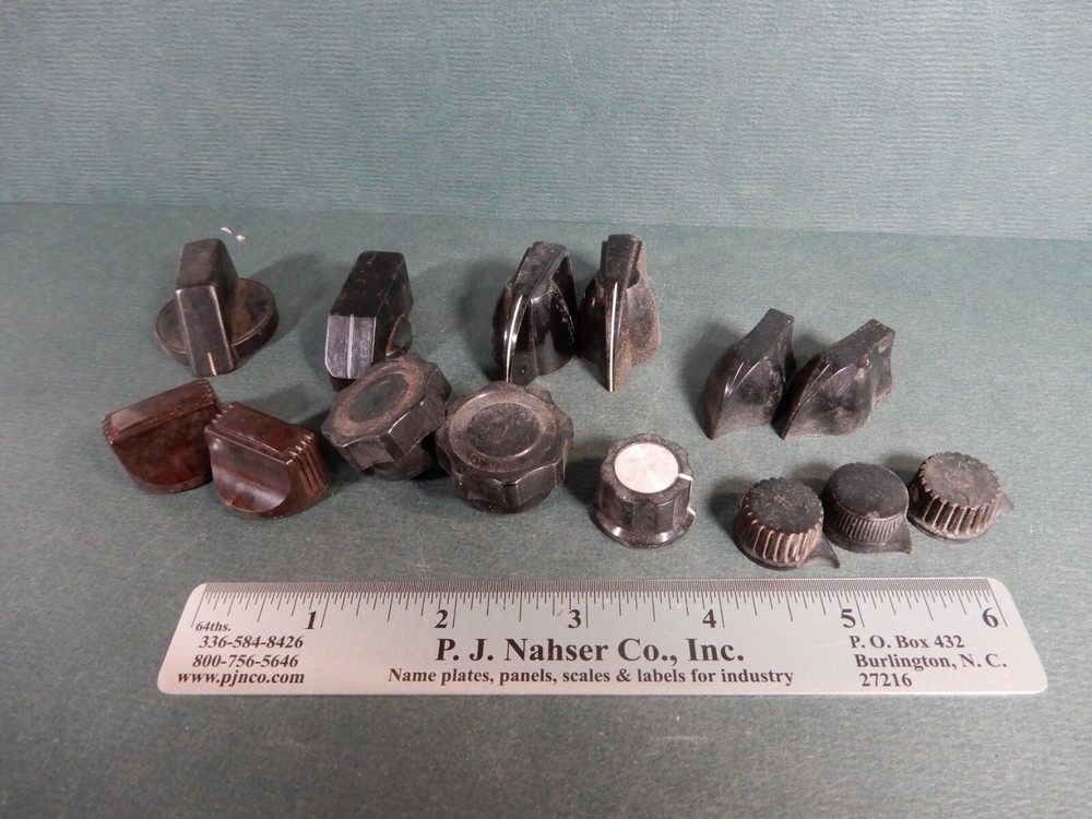 Daka-Ware (6) and Other Large Vintage Chicken Head Knobs Shown Plus Others