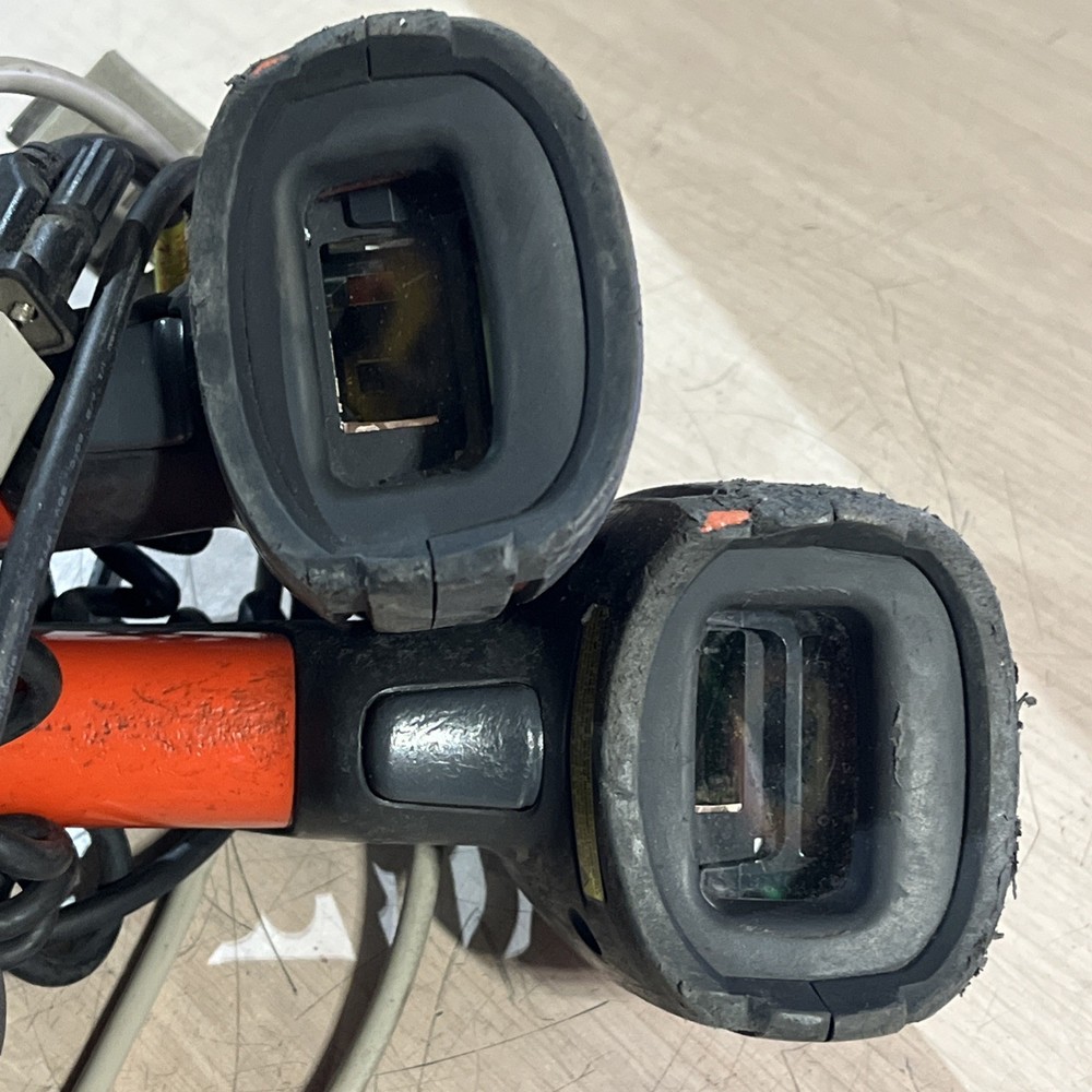 x2 HONEYWELL 128OI HANDHELD BARCODE SCANNER