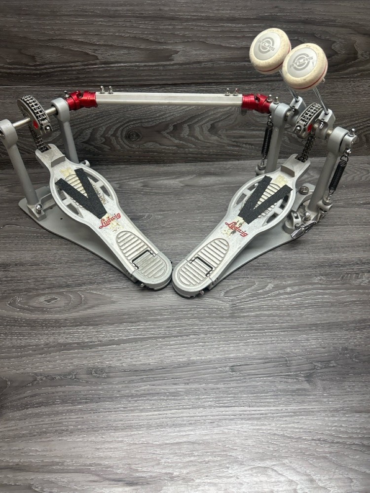 LUDWIG DOUBLE BASS PEDAL (B06010997)