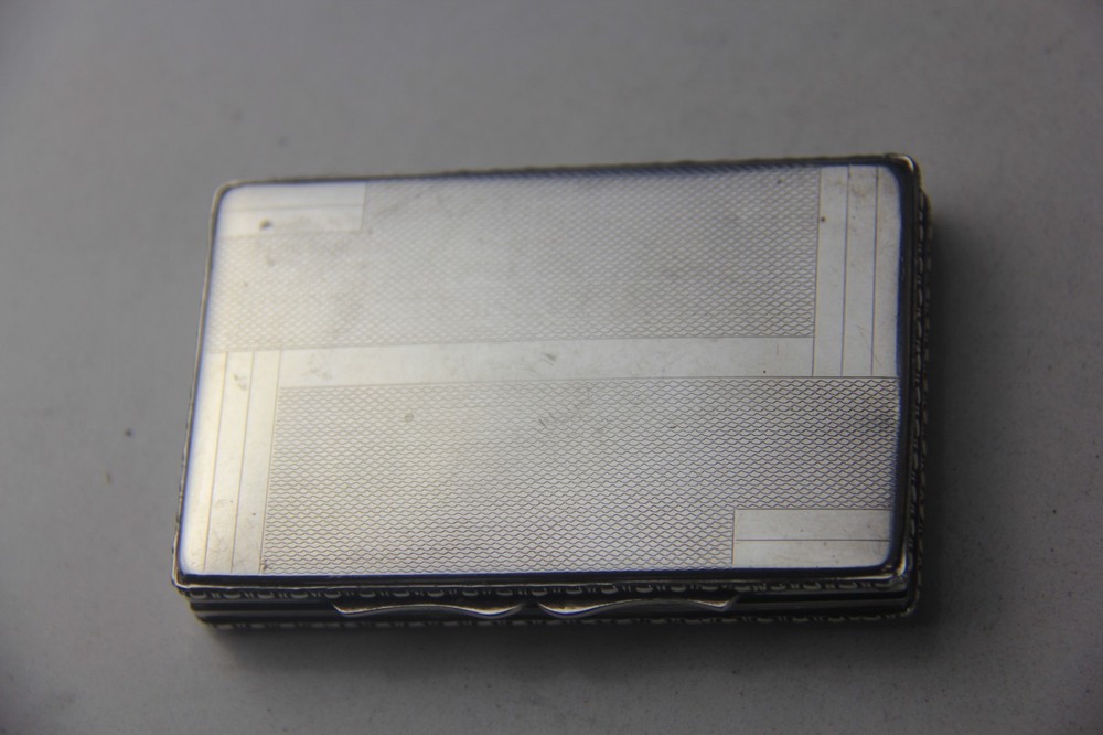 Vintage 800 Silver Compact Box