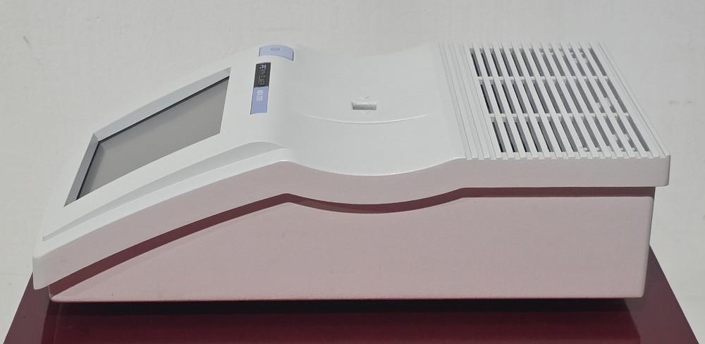 Perkin Elmer MBA 2000 UV/Vis Spectrophotometer