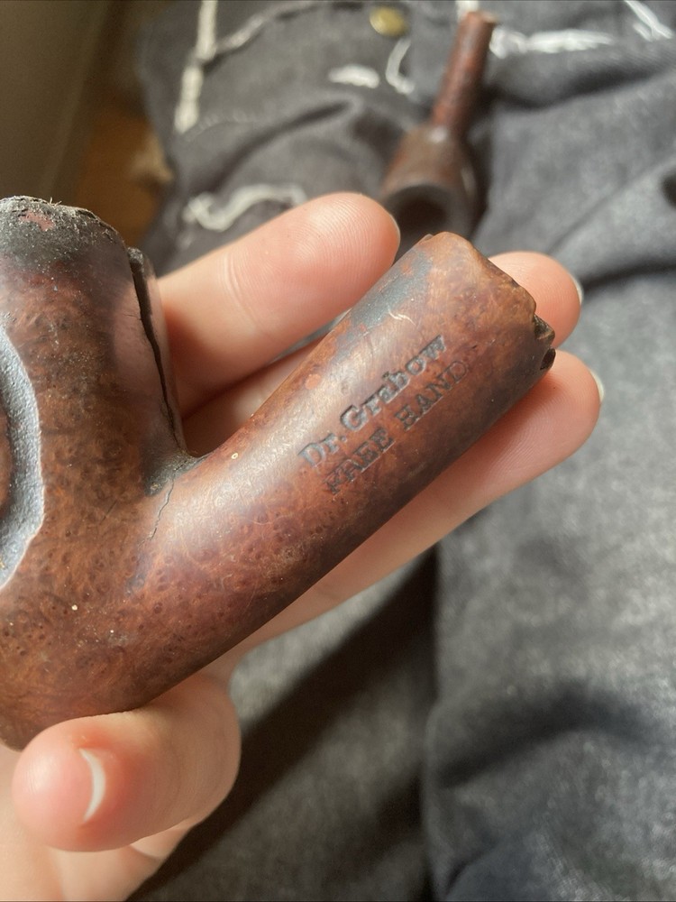 One GBD flat bottom pipe and a Dr. Grabow pipe pre-owned (one cracked)