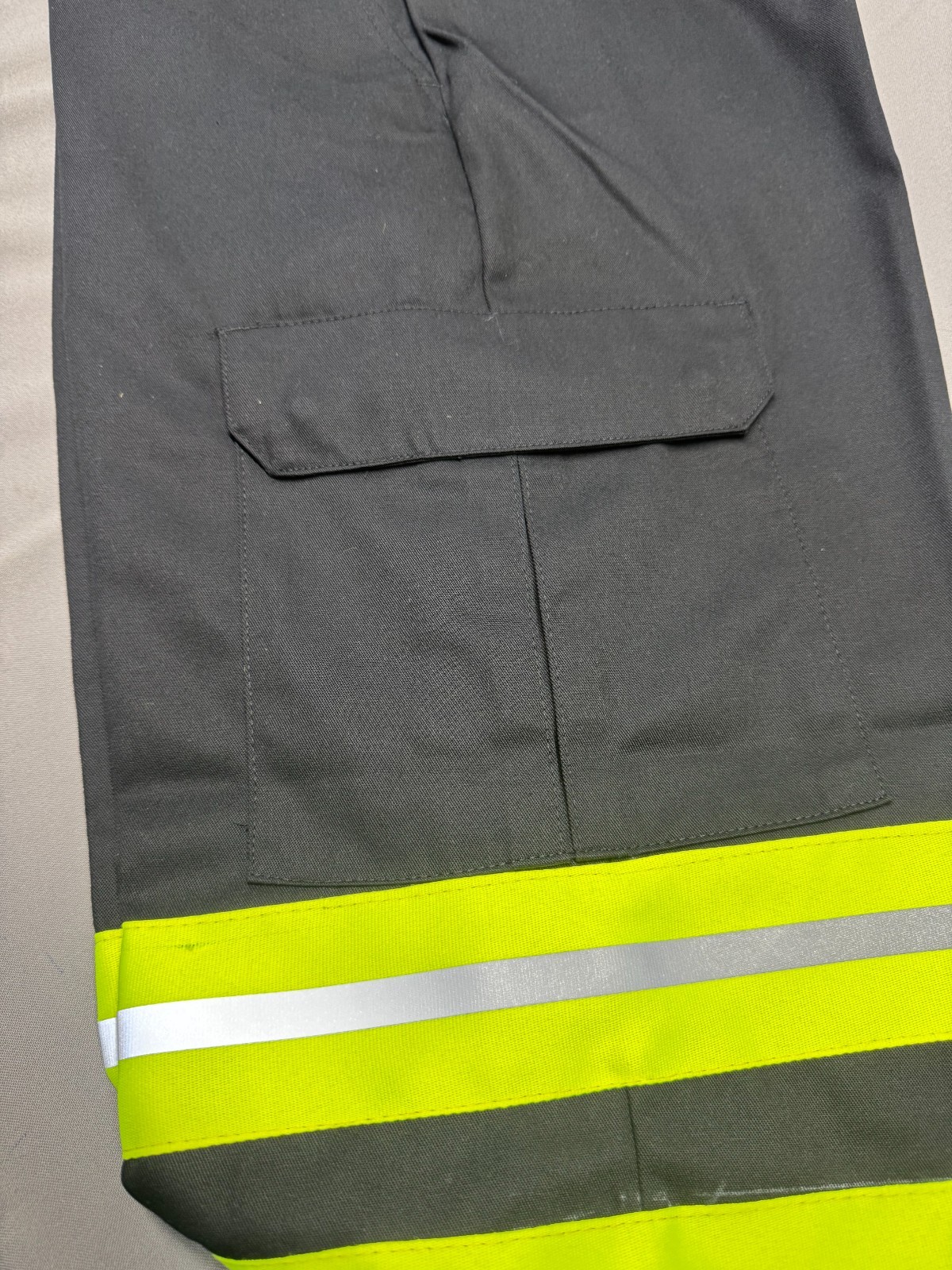 Red Kap Cargo Pants Enhanced Visibility (yellow stripes)