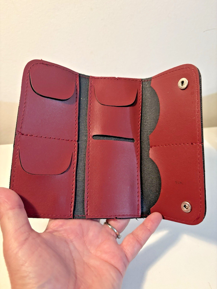 Abbey Darts Case Soft Red Double Fold Snap *Empty