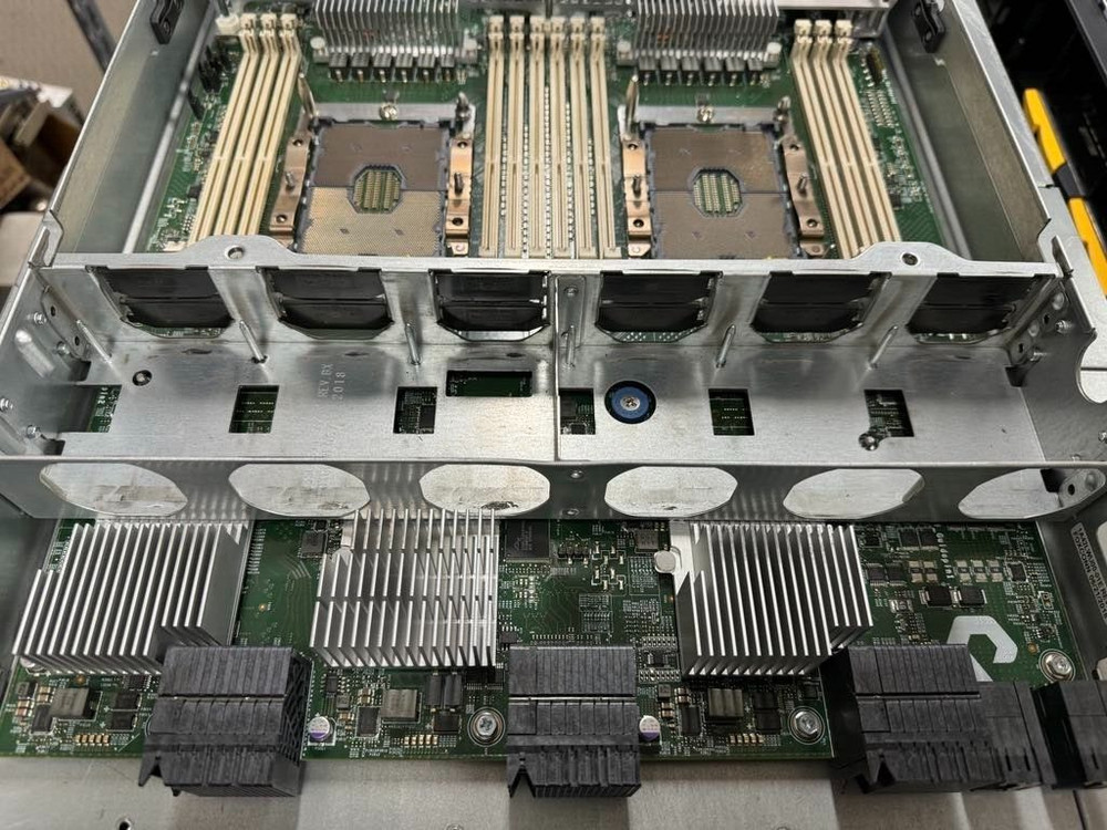 Pure Storage 83-0169-00 Flash Array X20 R2 "NO RAM INTERFACE/SSD"