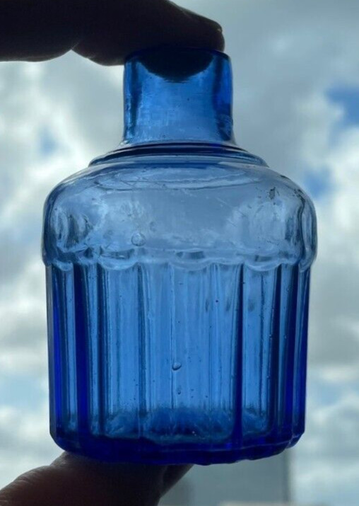 E & G Perfume Medicine Atomizer Embossed Cobalt Cornflower Blue Bottle
