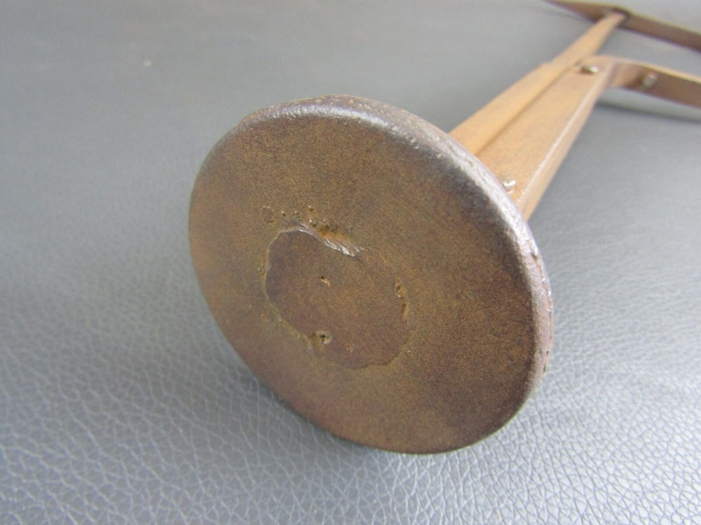 Vintage 22" thatchers needle old tool