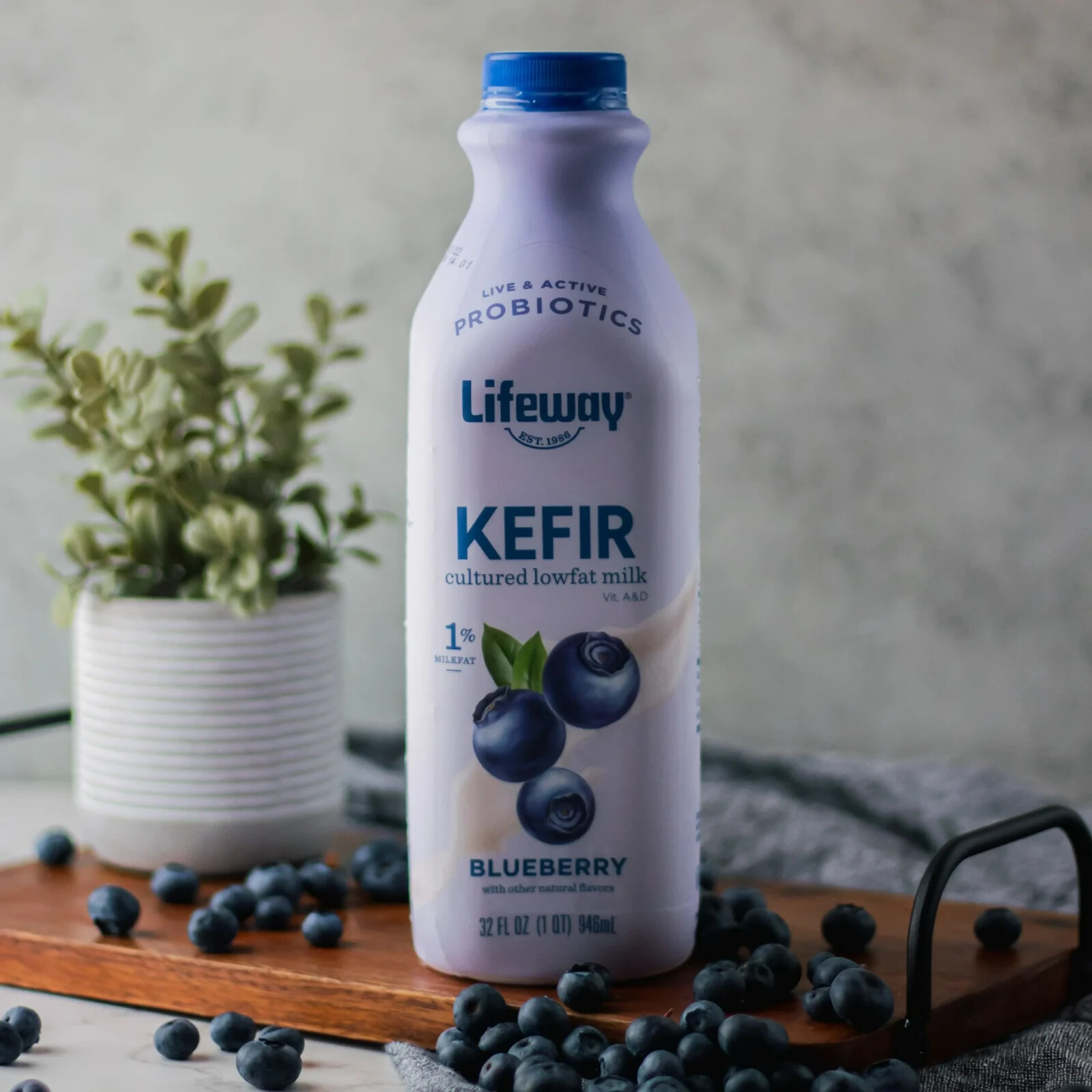 Lifeway Blueberry Kefir - Lowfat Probiotic Milk Smoothie (4 bottles of 32 oz ea)