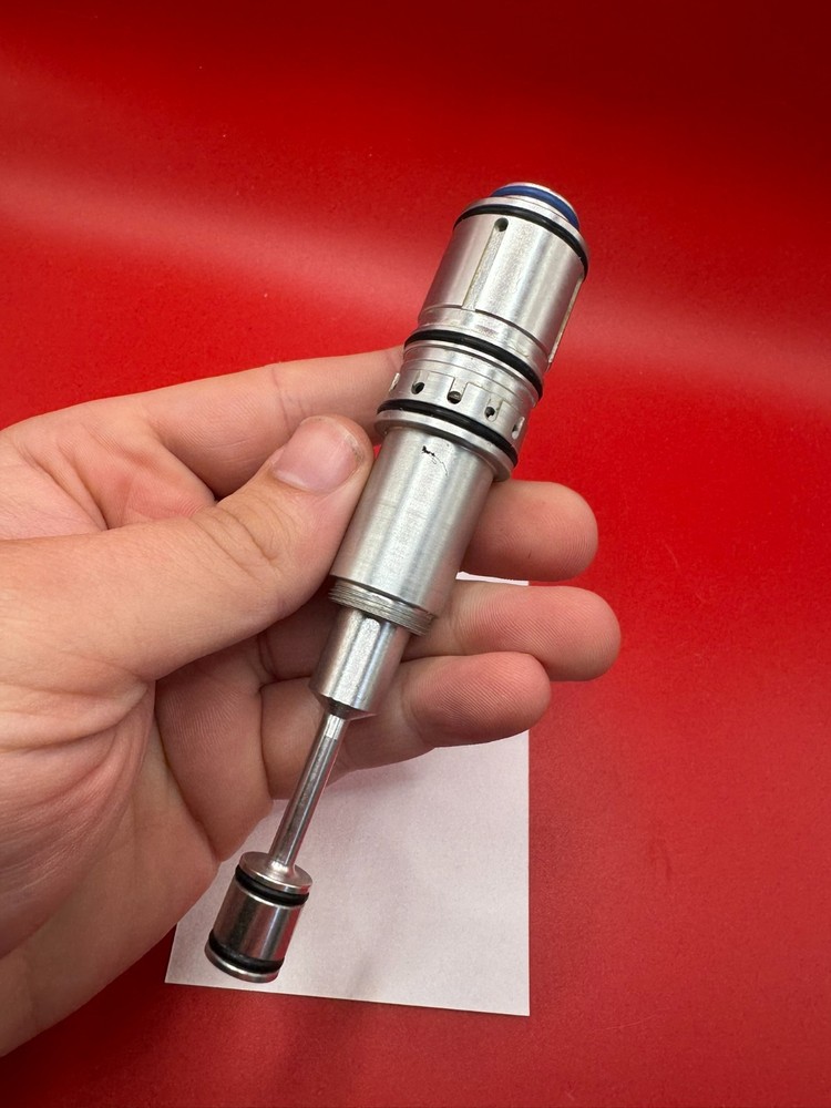 Dye DM 8/9 Bolt/Engine Silver