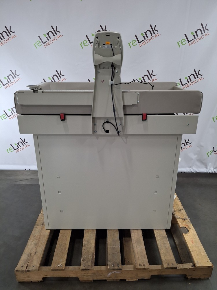 Midmark 640 Pediatric Exam Table
