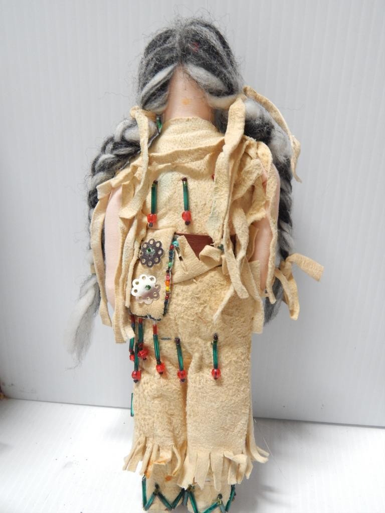 ANTIQUE VINTAGE SOUTHERN PLAINS INDIAN TUBE BEADED FEMALE DOLL - HIDE DRESS