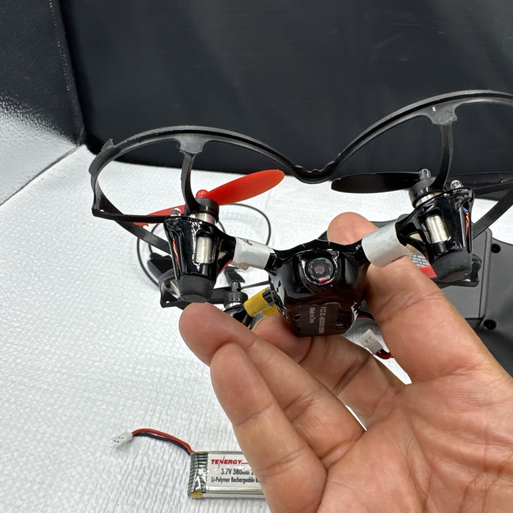 Hubsan X4 Drone with Controller FOR PARTS UNTESTED