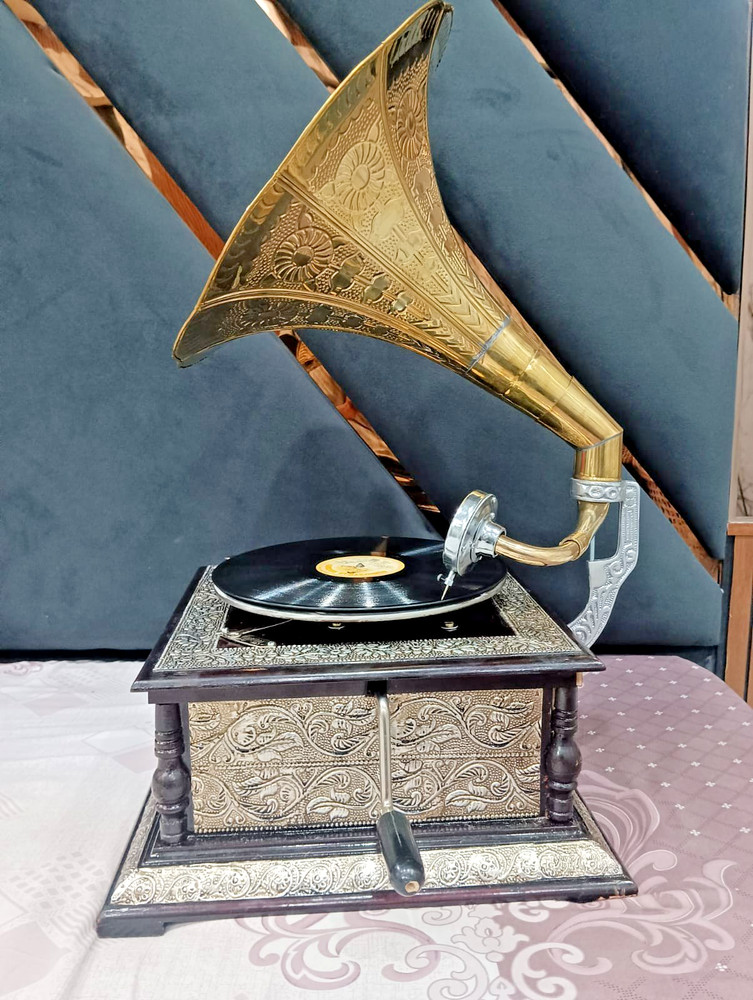 Vintage HMV Gramophone – Fully Functional Wind-Up Phonograph Record Player – Han
