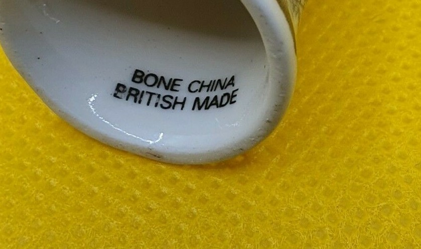 Tobogganing Fine Bone China Thimble VGC