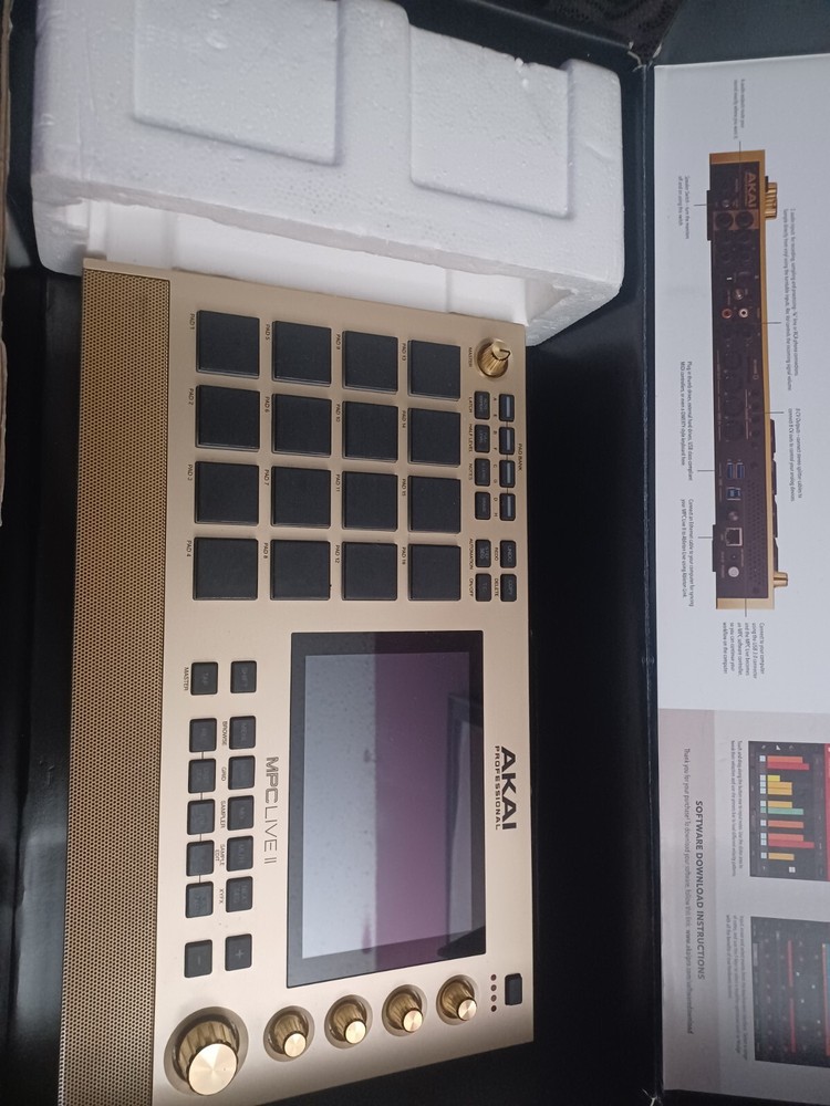 Akai Professional MPC Live Sampler - Gold