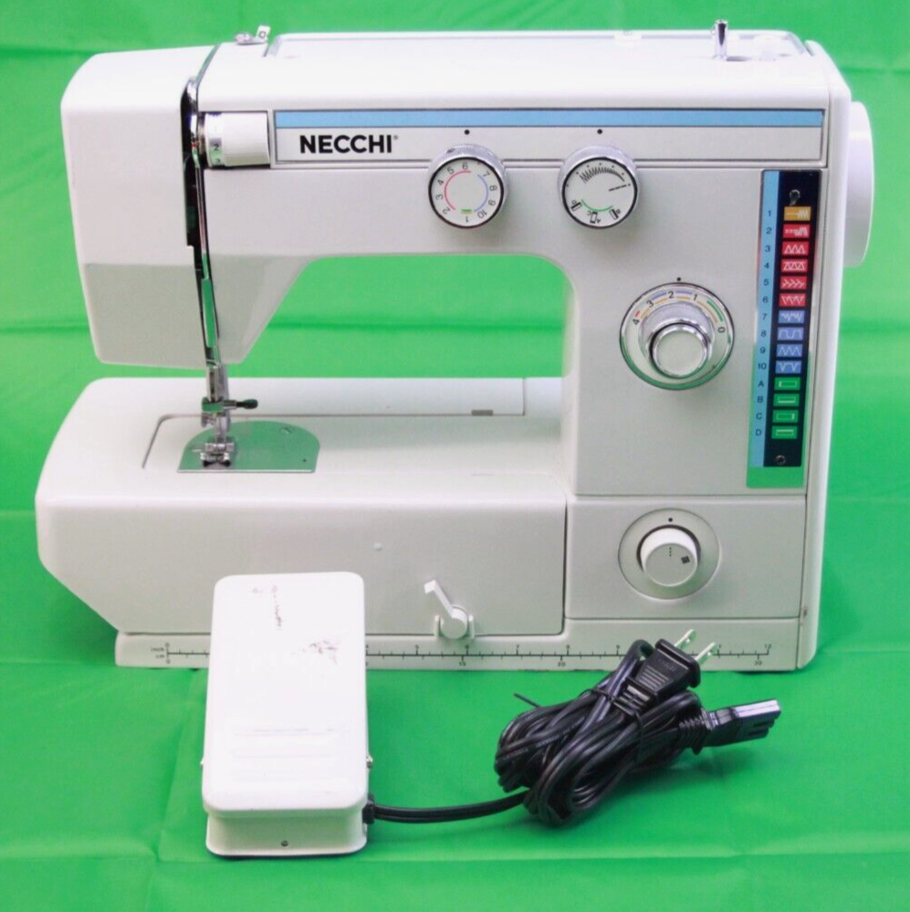 Vintage Necchi Model 537L Sewing Machine Read Description Used