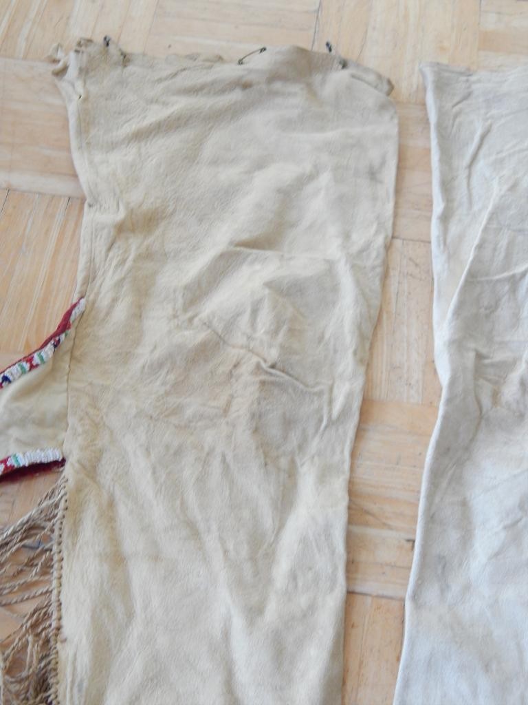 ANTIQUE COMANCHE SO. PLAINS INDIAN INDIAN BEADED HIDE LEGGINS TWISTED FRINGE