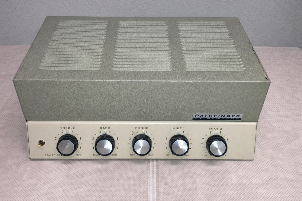 Newcomb Pathfinder E-20 Amplifier, Very Clean and Working