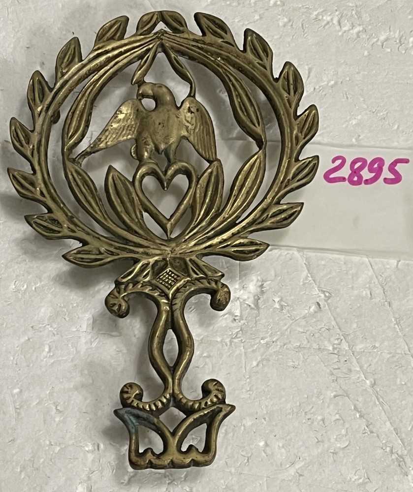 Vtg Brass Patriotic American Eagle Wreath Heart Trivet Hot Plate Wall Hanger USA