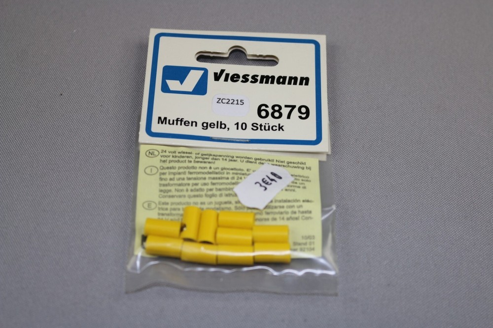 ZC2215 Viessmann train accessory 6879 10 plug electrical connection yellow plug