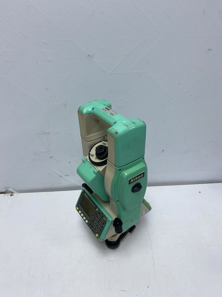 NIKON NPL-632 TOTAL STATION